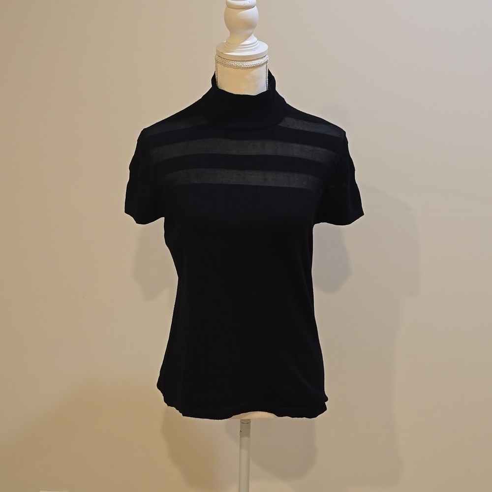 Women top. Size L